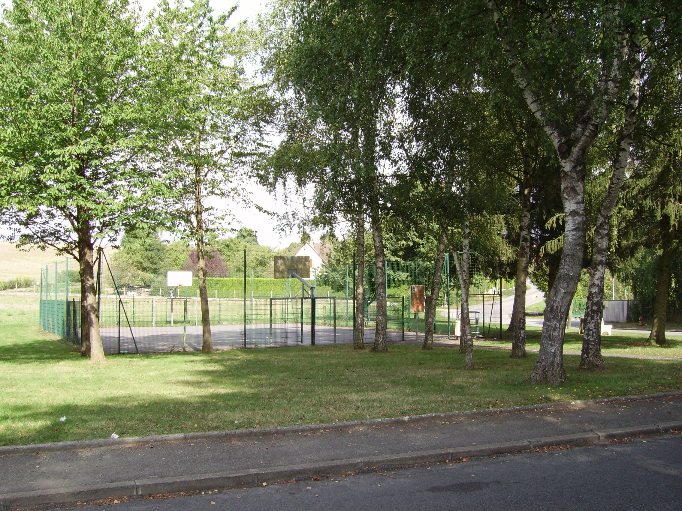 Terrain multisports rue Guillaume Apollinaire